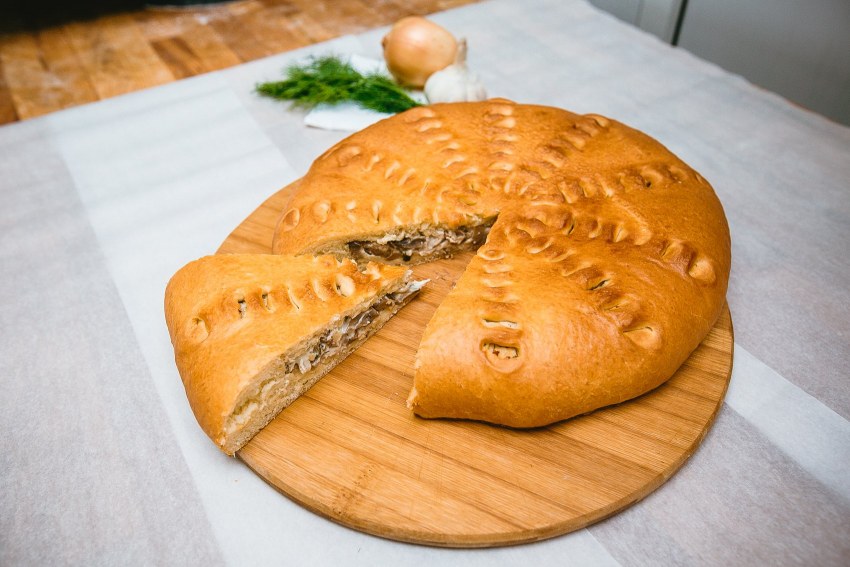 Тесто для пирога вкусное и пышное с курицей и картошкой
