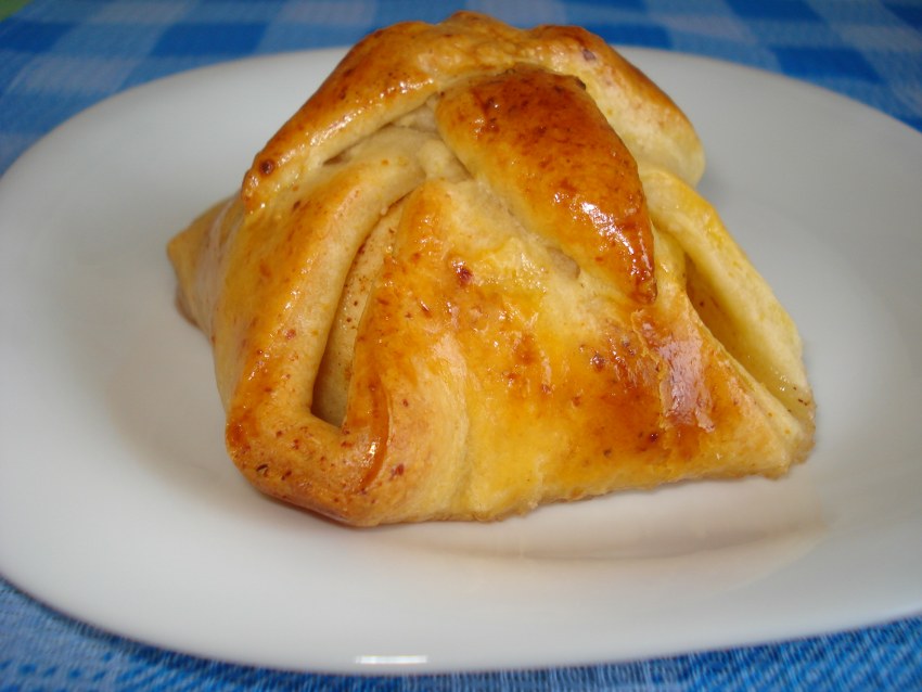 Лимонник из слоеного теста