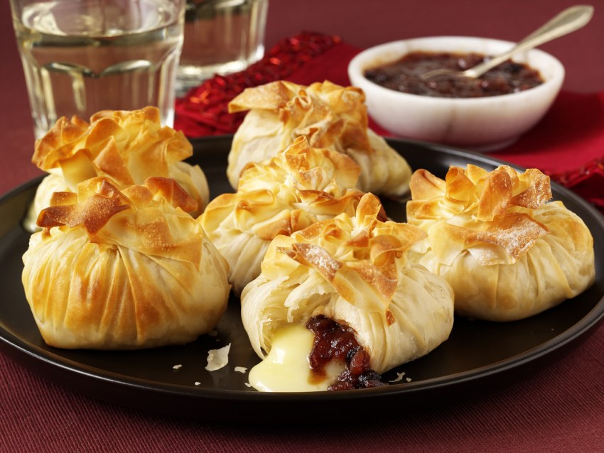Розочки из яблок выпечка