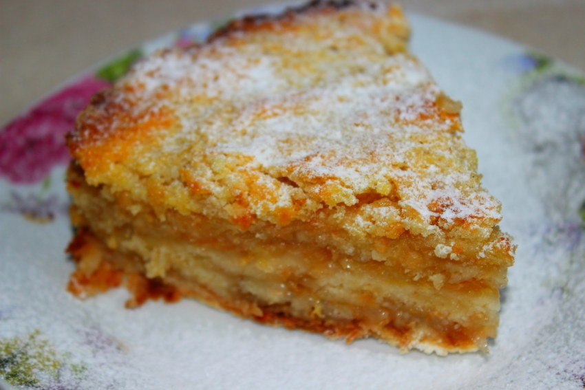 Дрожжевой пирог с яблоками