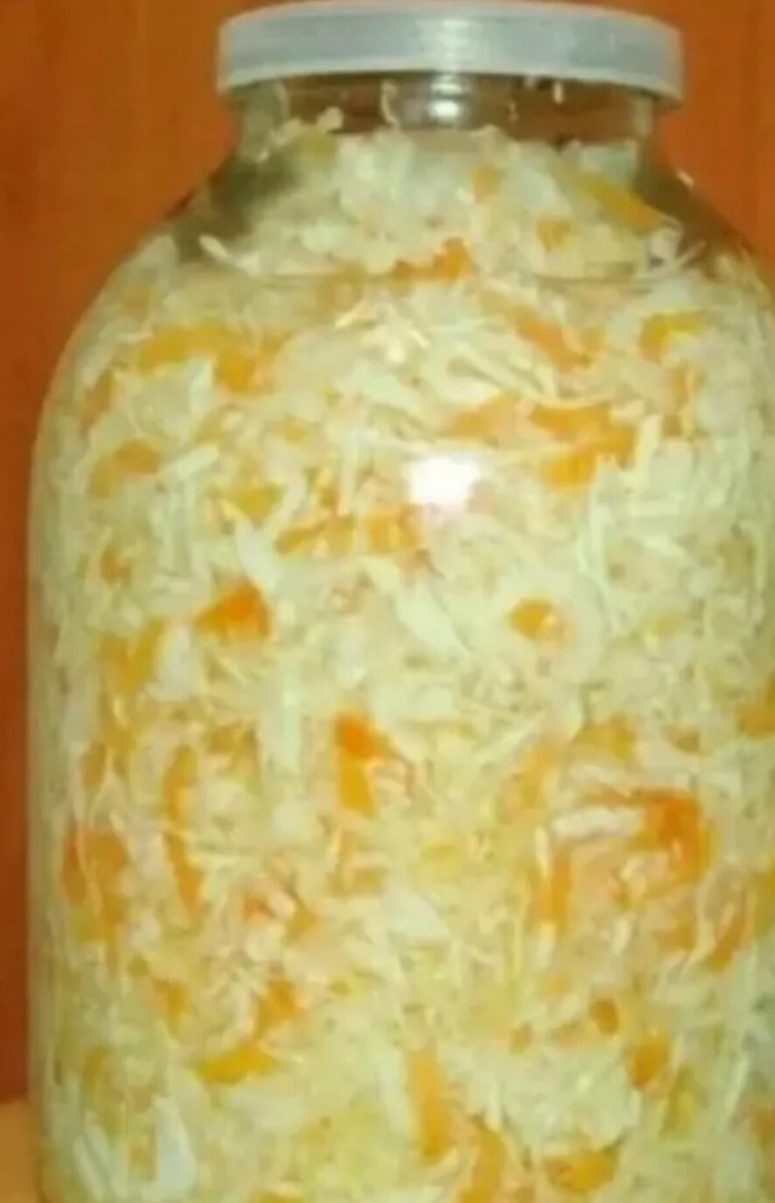 Квашеная капуста в банке