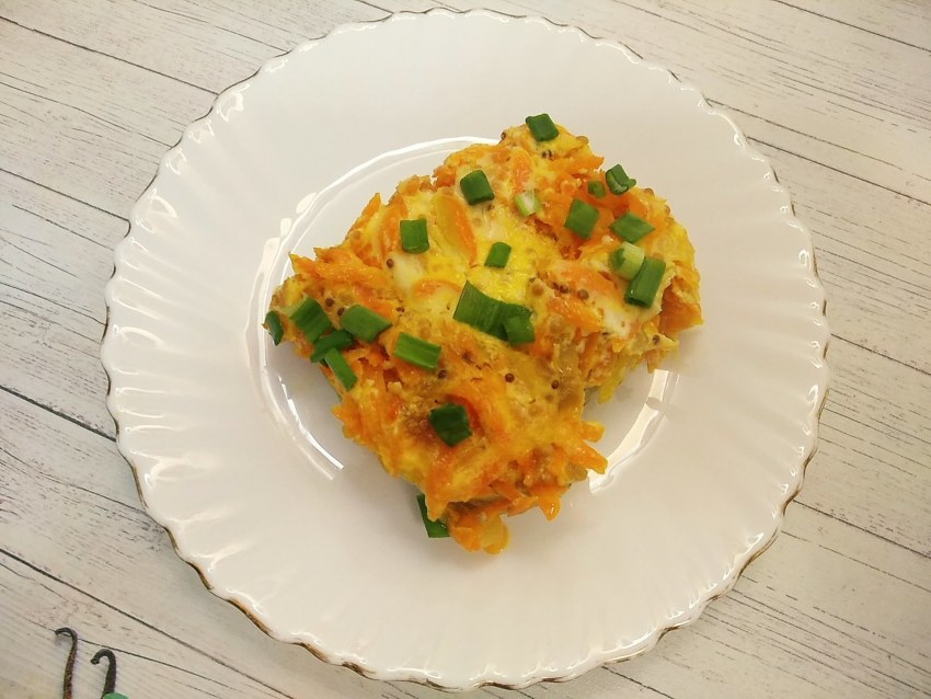 Минтай под луковой морковной шубой