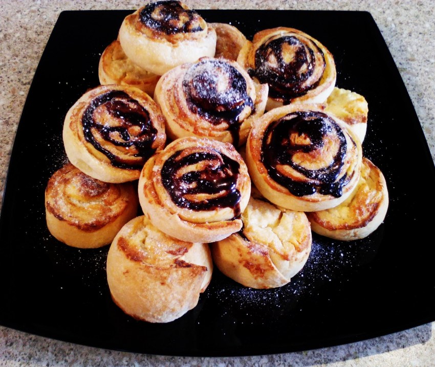 Булочки с черникой