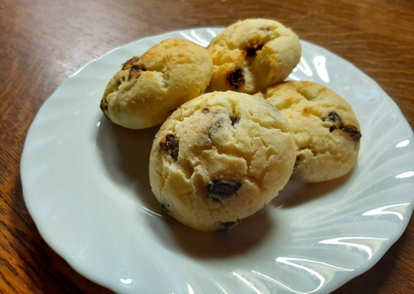 Булочки из рисовой муки с сухофруктами