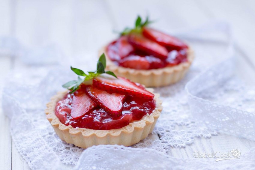 Корзиночки с белковым заварным кремом и с фруктами