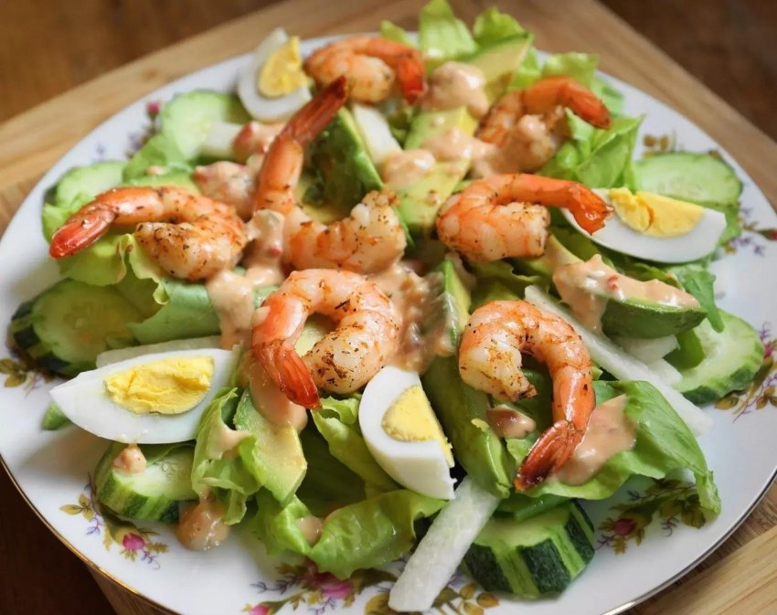 Салат морской коктейль
