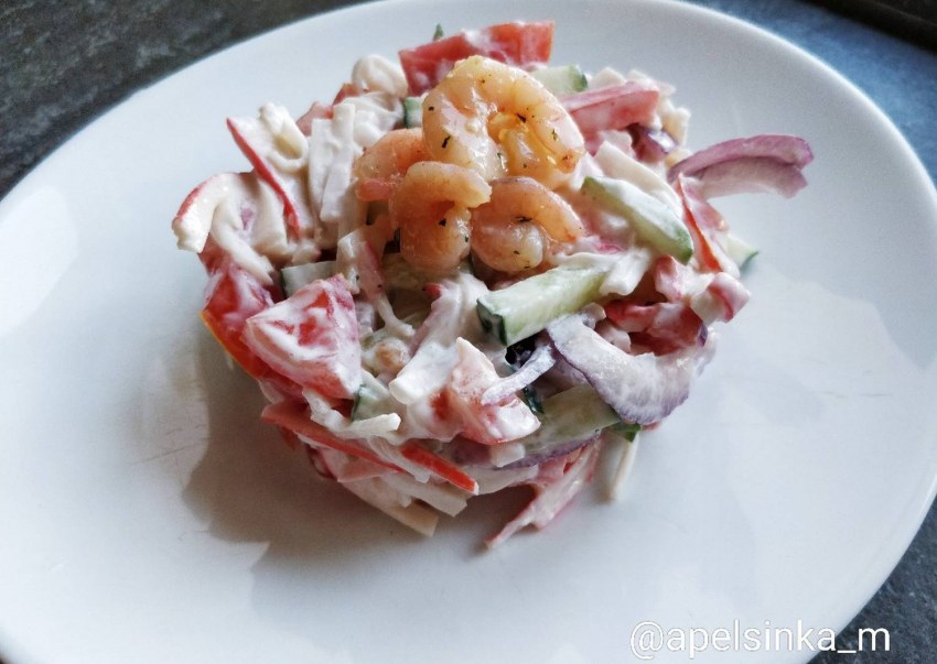 Салат креветки ананас кукуруза