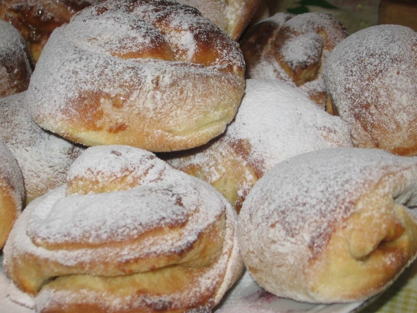 Булочки с вареной СГУЩЕК