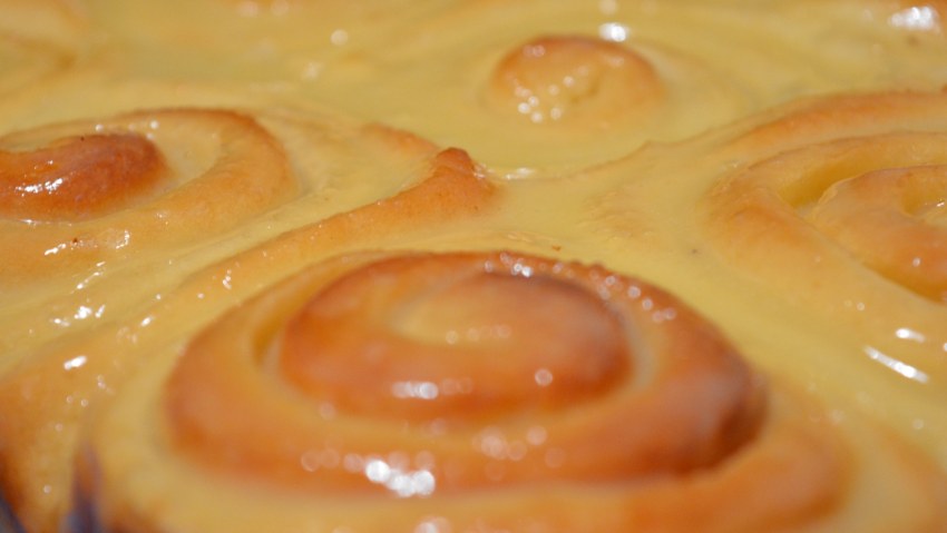 Синнабон со сгущенкой