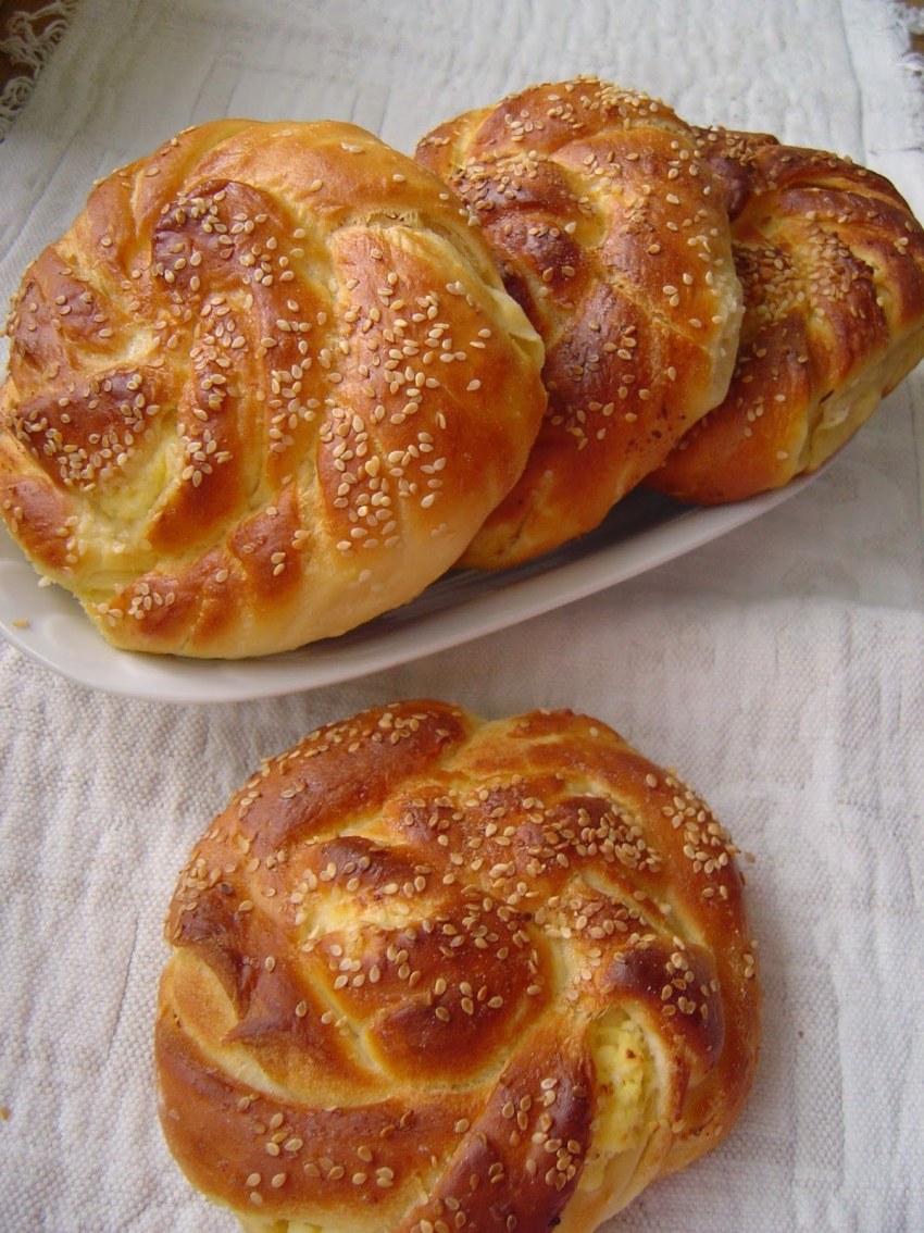 Рогалик со сгущенкой