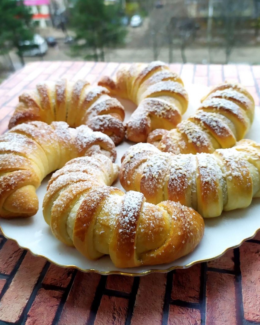 Булочки магазинные