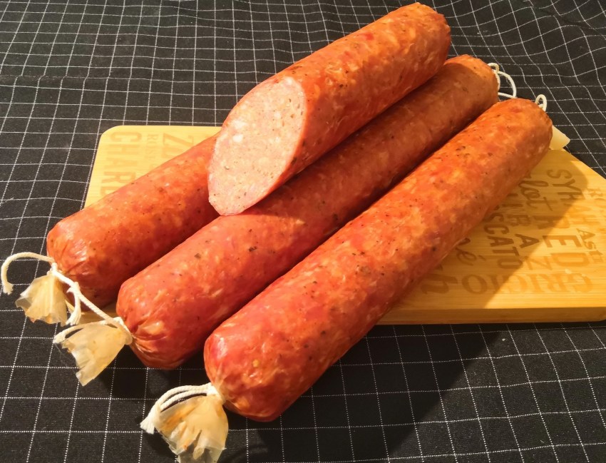 Пицца с ветчиной и пепперони