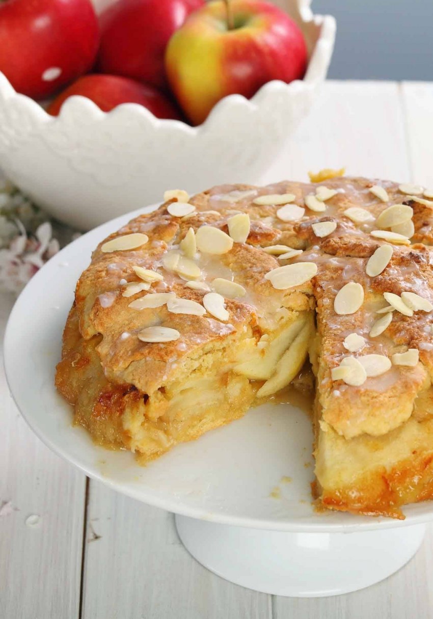 Красивая выпечка с яблоками