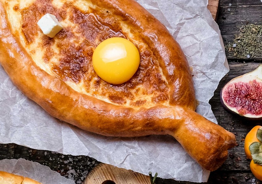 Хачапури по-аджарски