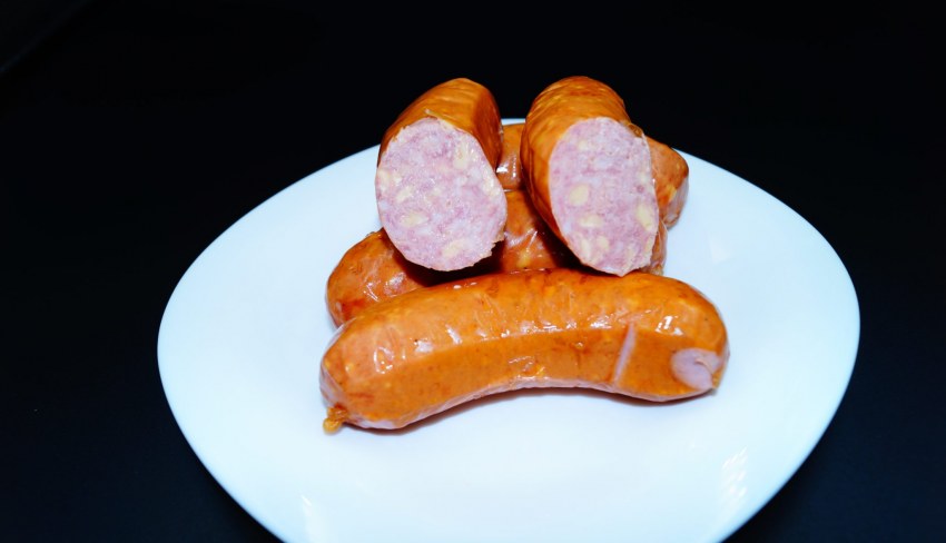Колбаски пряные с сыром