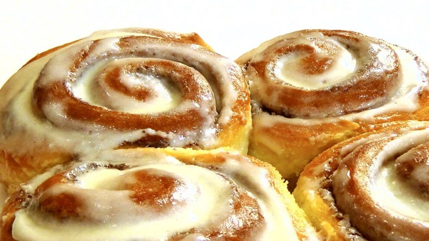 Cinnabon булочки с корицей