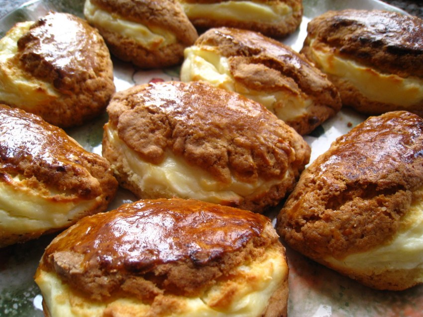 Сочни с творогом из песочного