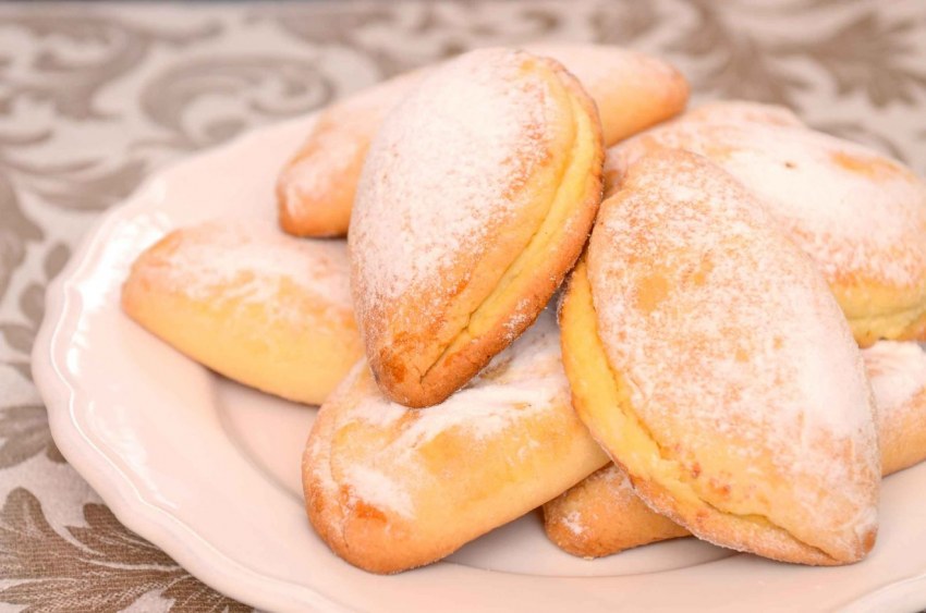 Сочники с творогом из песочного