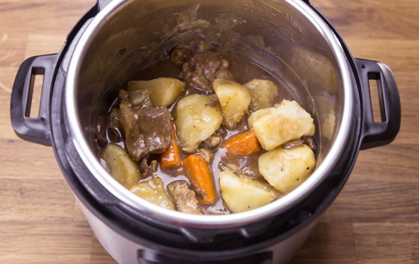 Мясной соус с картошкой