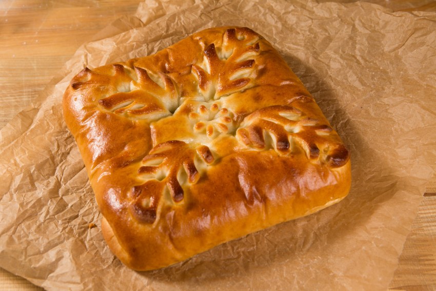 Пирог со свининой и картошкой