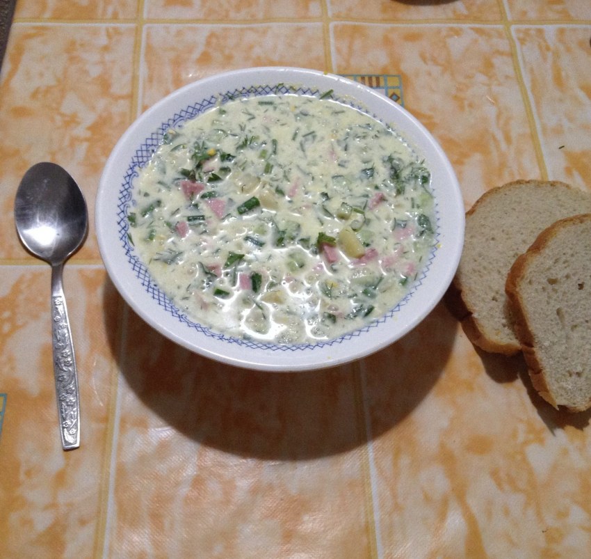 Окрошка на кефире с колбасой
