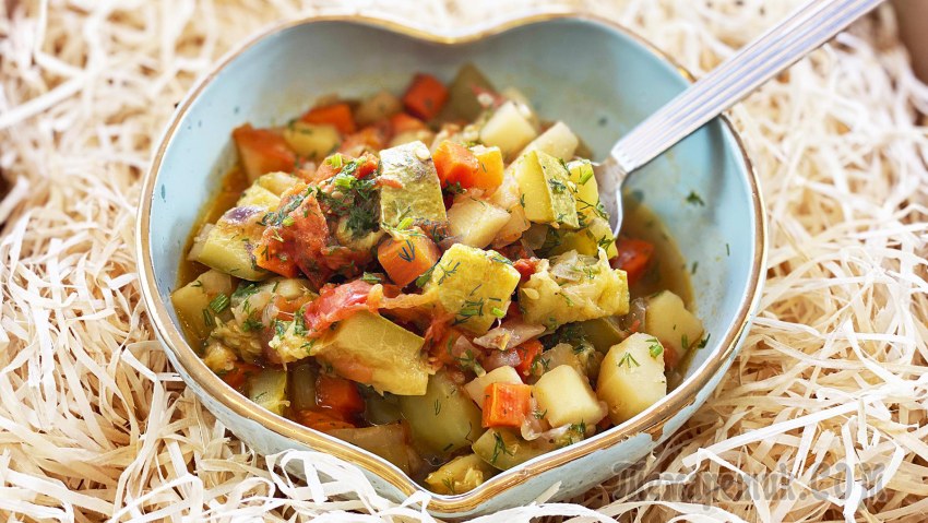 Овощное рагу с кабачками