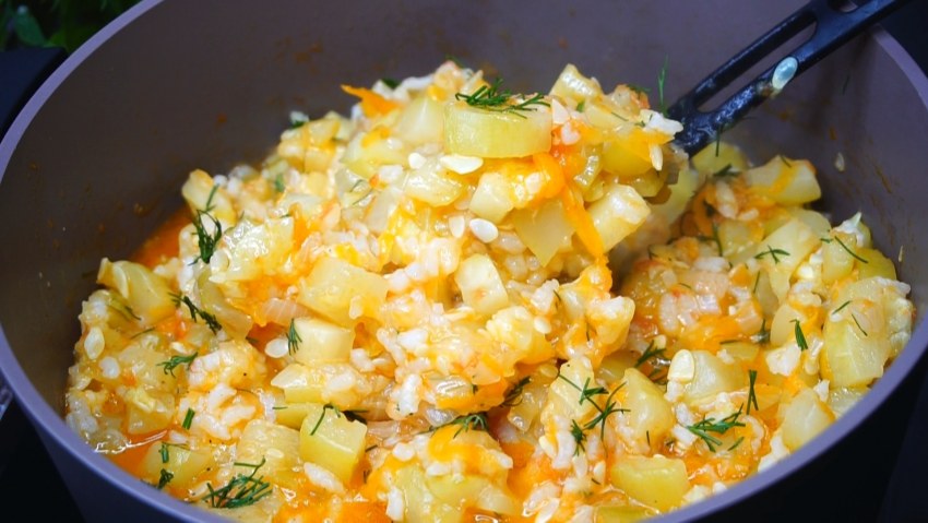 Овощное рагу с кабачками и рисом