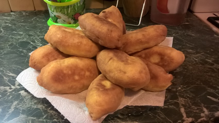 Пирог на манке и кефире