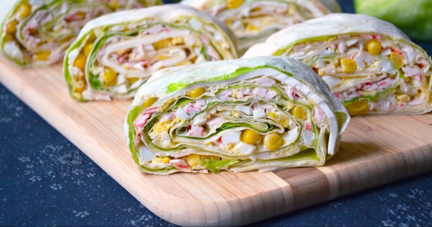 Рулет с крабовыми палочками