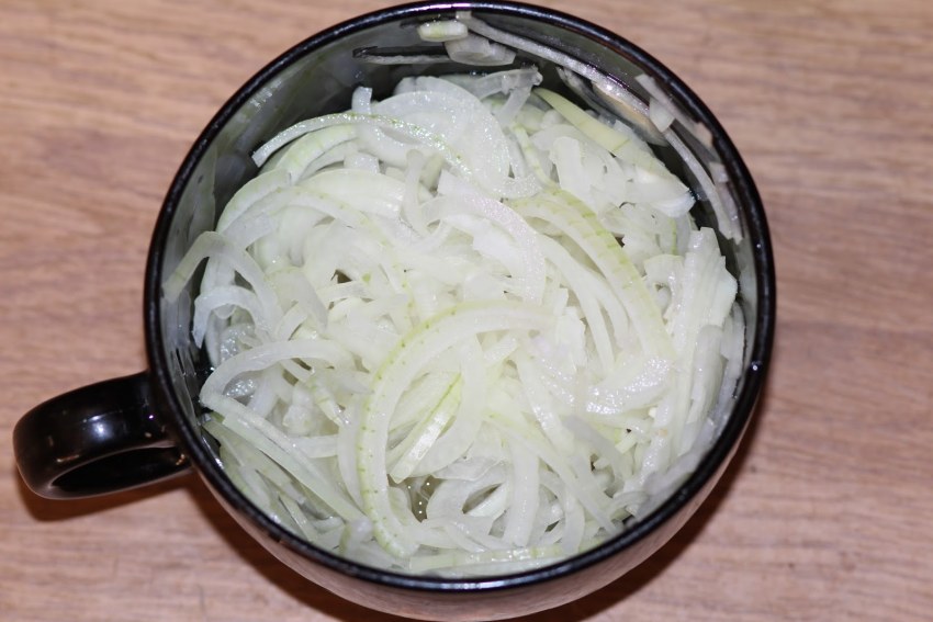 Лук репчатый маринованный