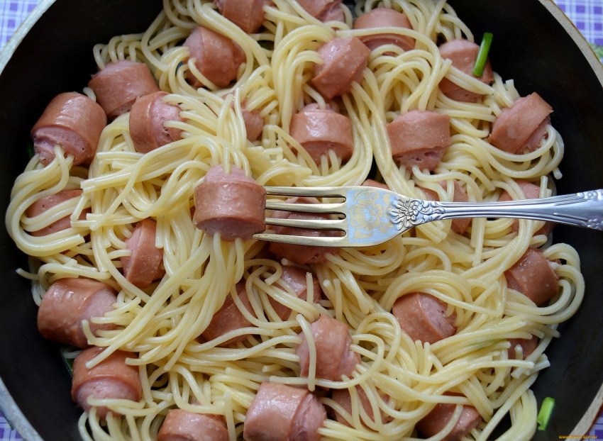 Preparer du Spaghetti avec l'huile rouge