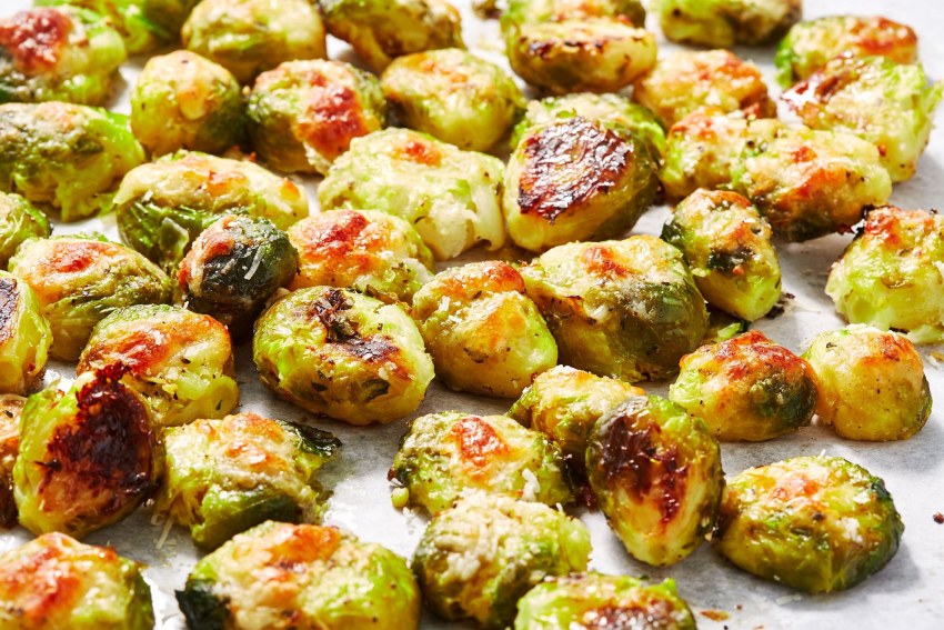 Запеканка с индейкой и брюссельской капустой