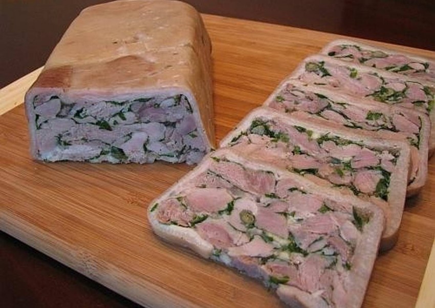 Колбаса из рульки свиной