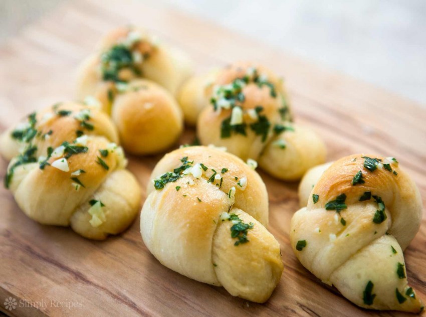 Чесночные булочки в духовке