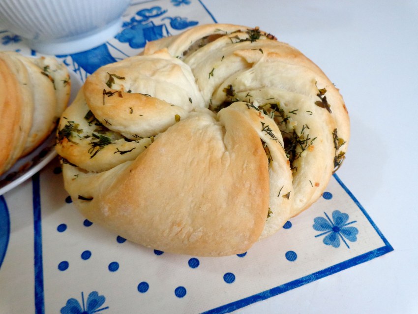 Булочки с сыром и чесноком