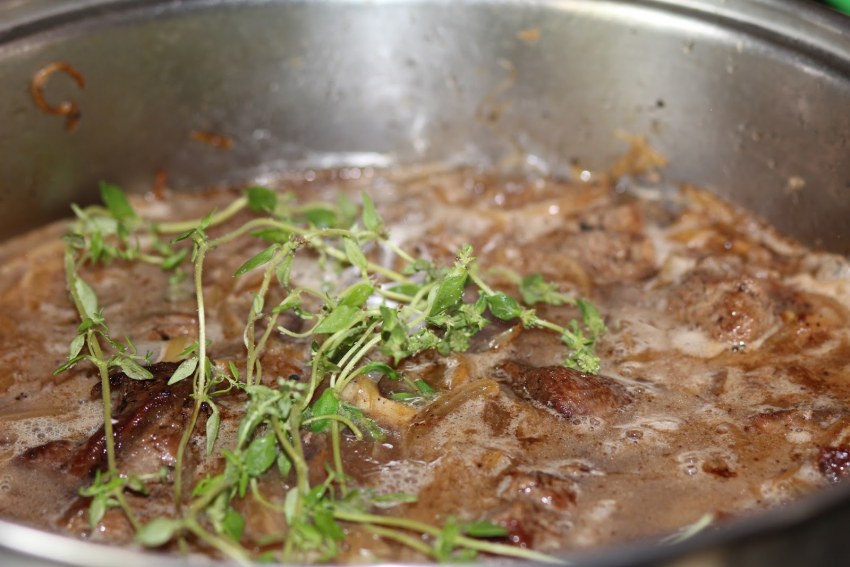 Варёное мясо вкастрбле