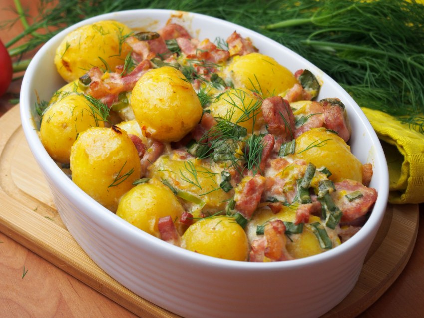 Овощное рагу с охотничьими колбасками