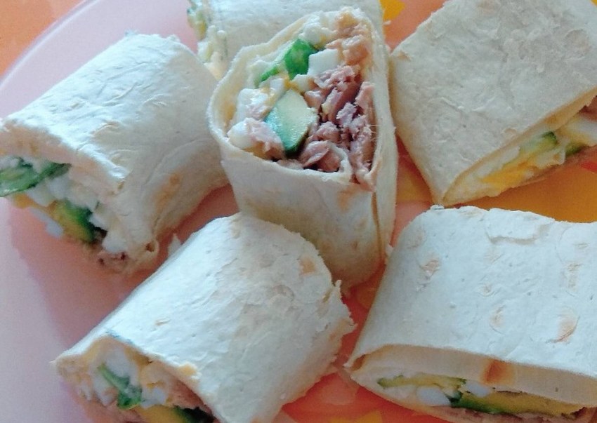 Блины с семгой и творожным сыром