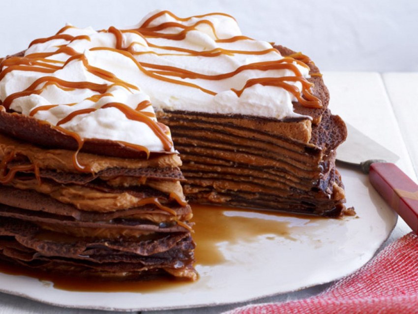 Блинный торт с маскарпоне и сливками