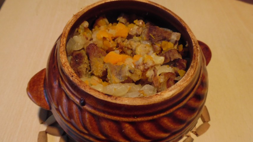 Курица в горшочке