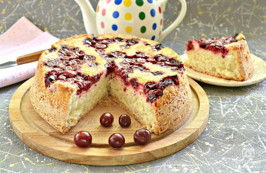 Ежевичная шарлотка