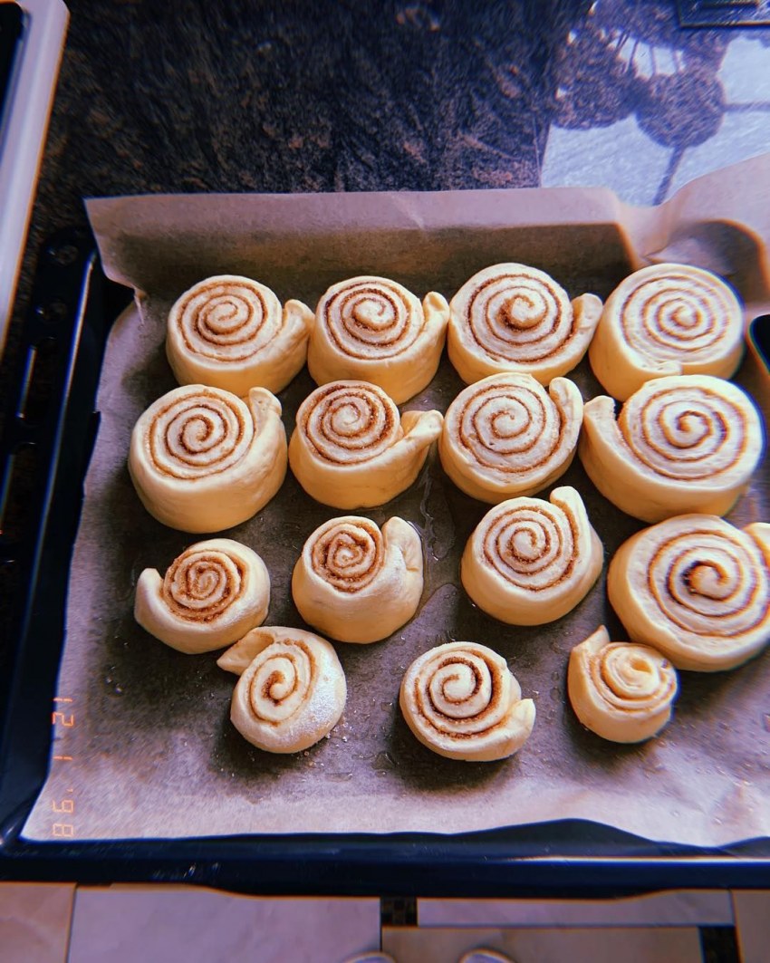 Cinnabon булочки с корицей