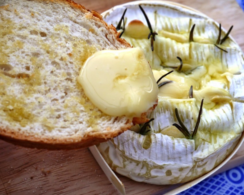 Яичница с камамбером