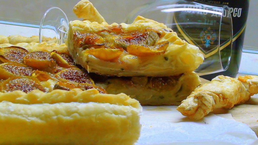 Жареный камамбер пахнет женой кожей