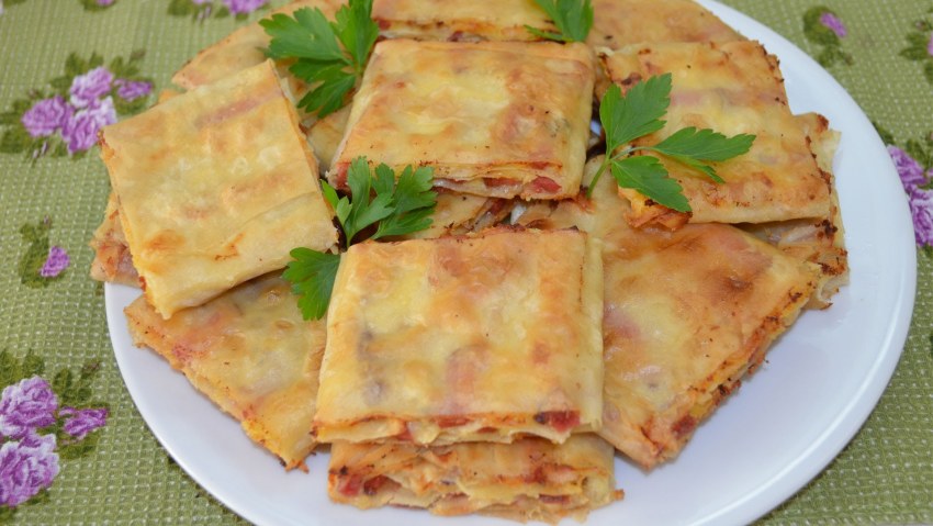 Лаваш с колбасой сыром и яйцом
