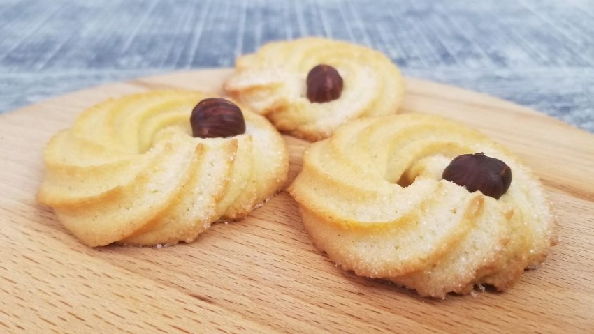 Шоколадное песочное печенье