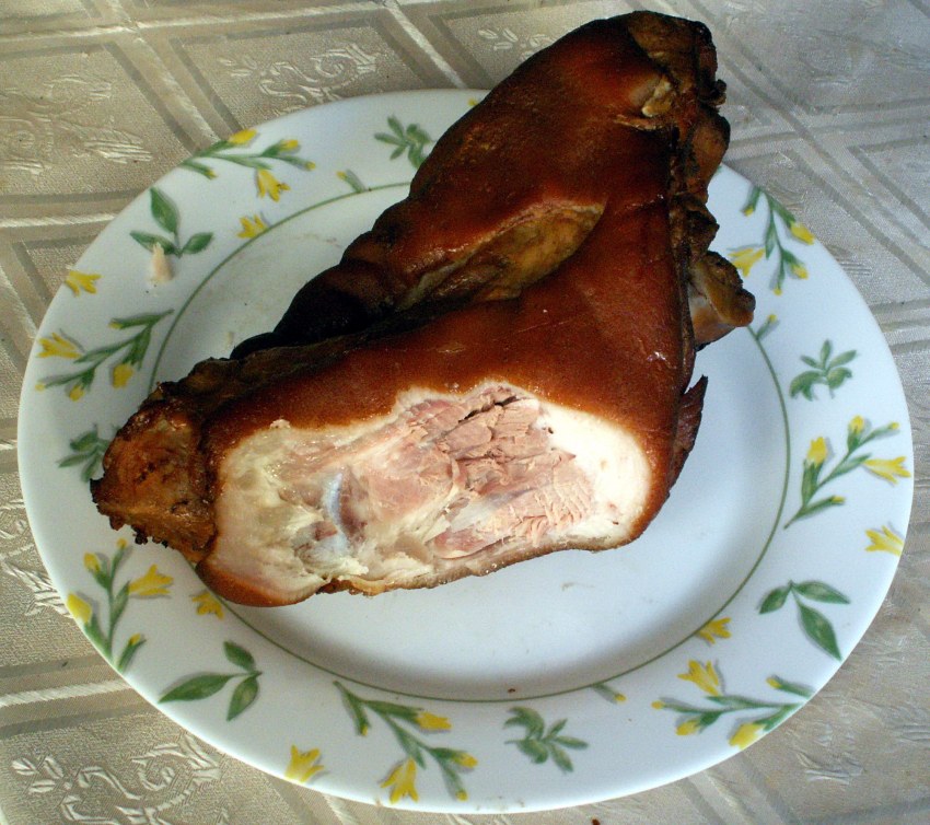 Рулька свиная горячего копчения