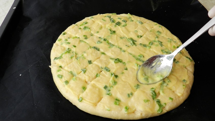 Хлебные лепешки с чесноком
