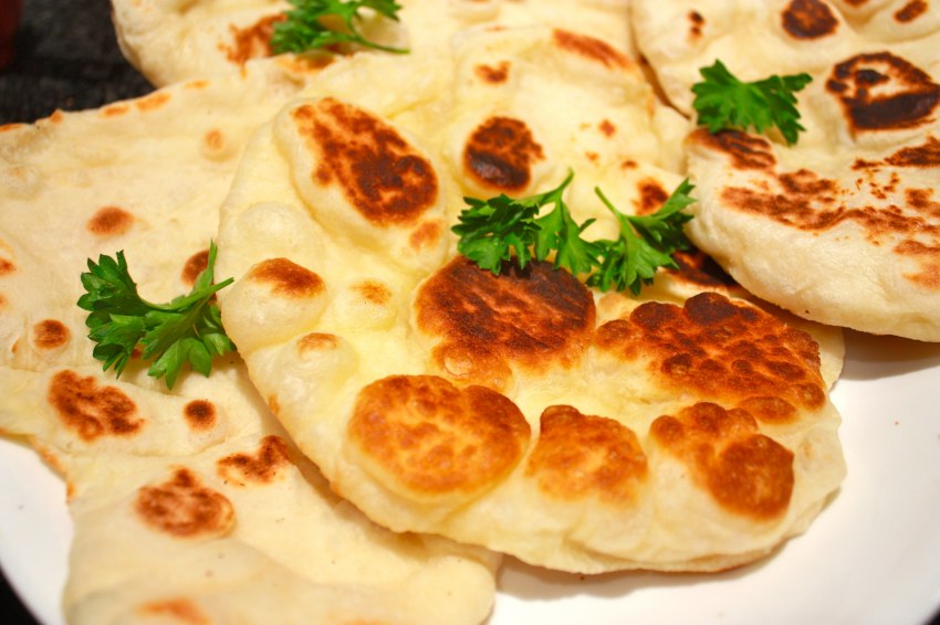 Слоеная лепешка с сыром