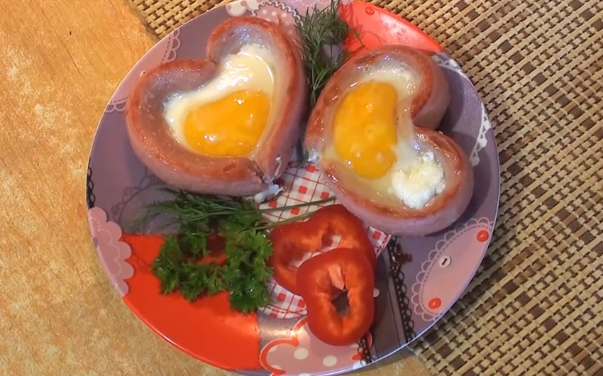 Омлет с сосисками